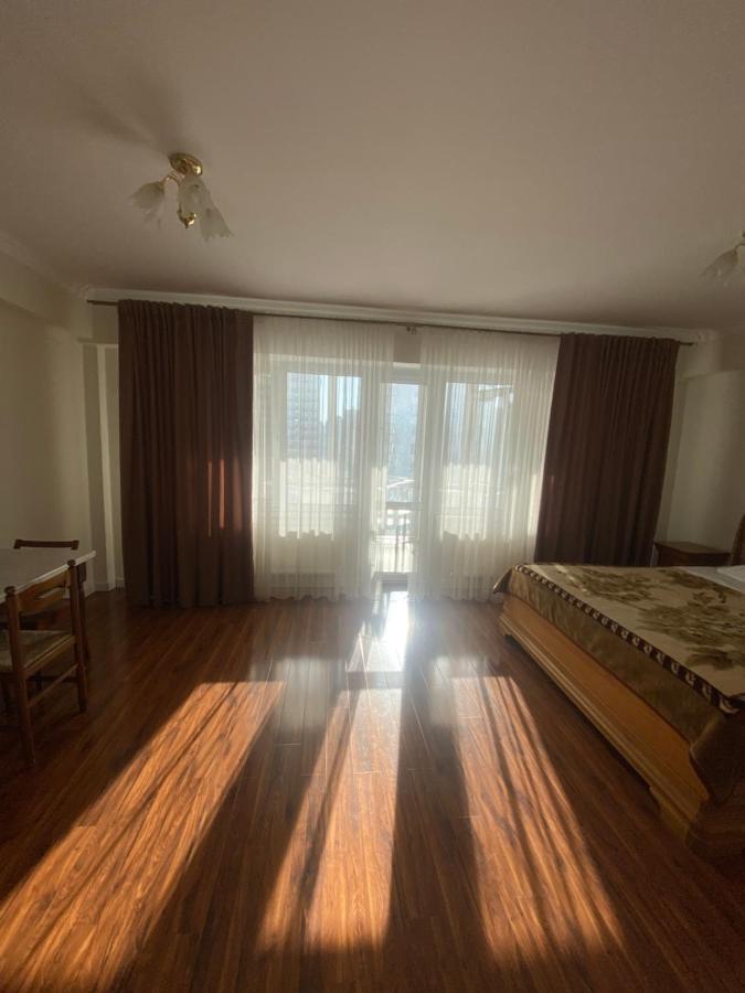 Appartement Avec 2 Chambres En Centre Ville Chisináu Exterior foto